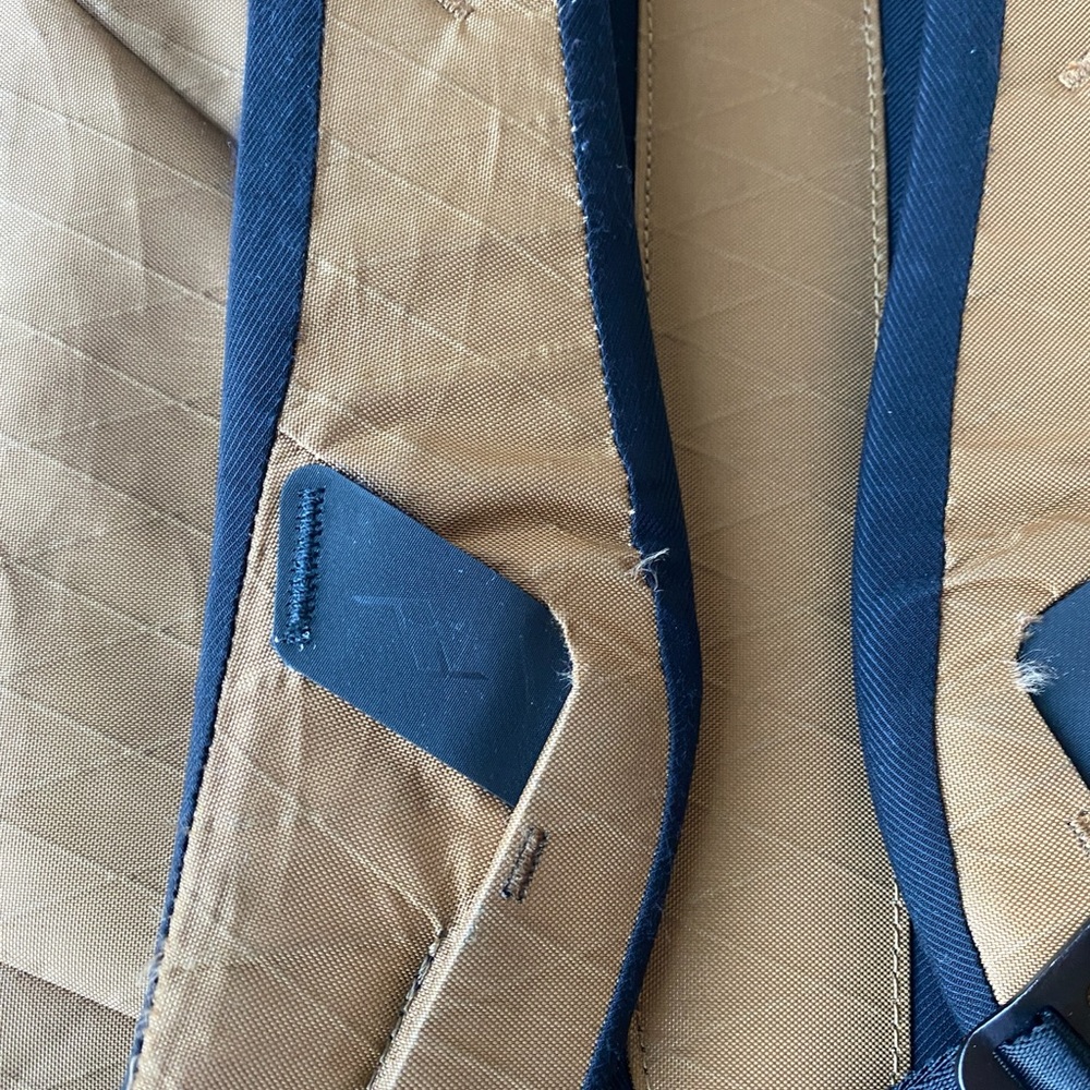 Peak design everyday backpack - image 9